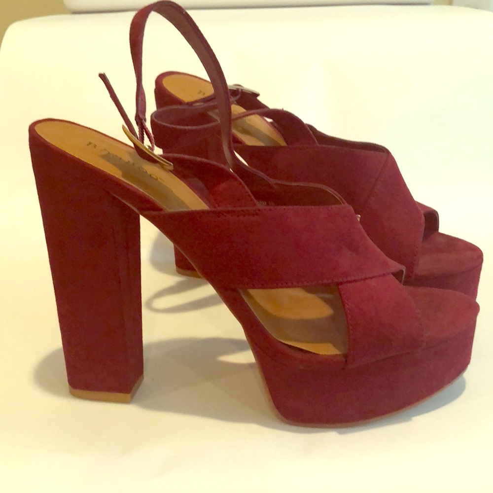 Ladies burgundy platform heels